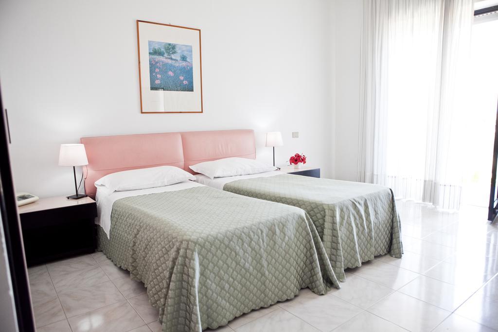 Hotel Club Helios Noto Exterior photo
