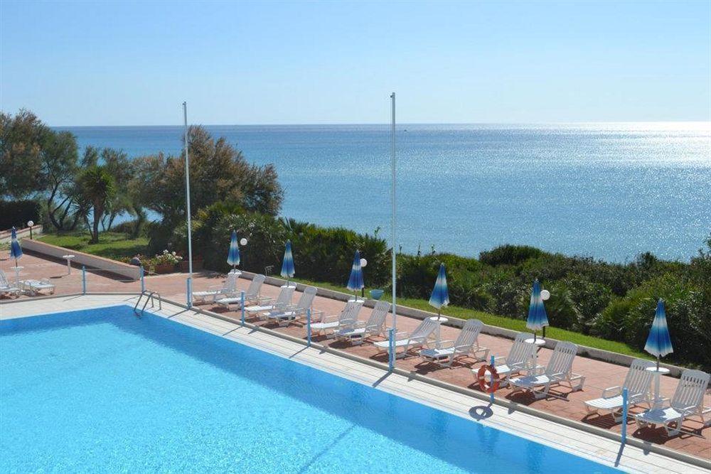 Hotel Club Helios Noto Exterior photo