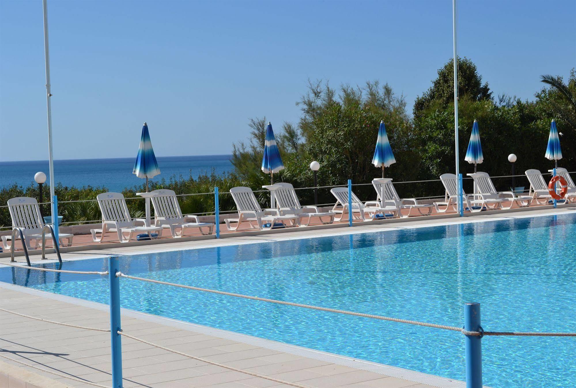 Hotel Club Helios Noto Exterior photo