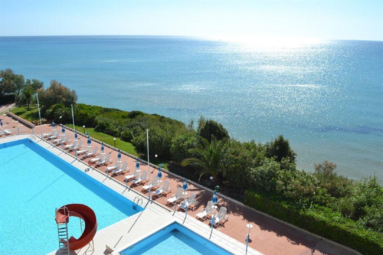 Hotel Club Helios Noto Exterior photo