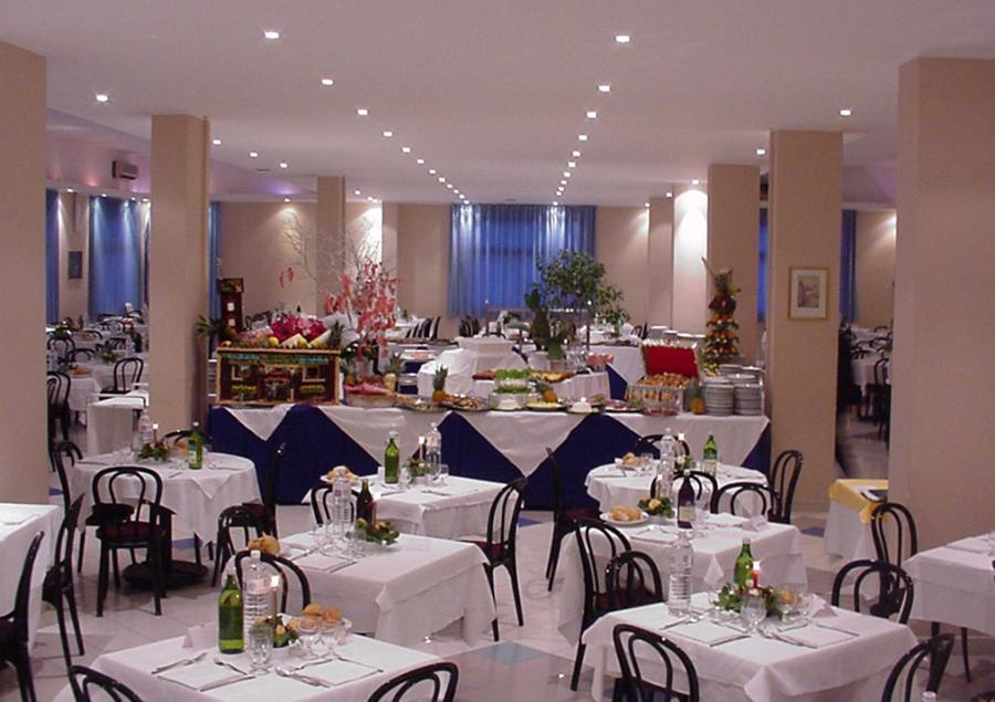 Hotel Club Helios Noto Exterior photo
